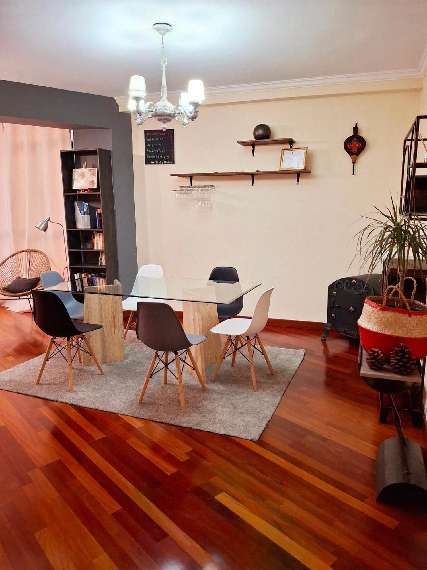 Vista Triangular Apartment *